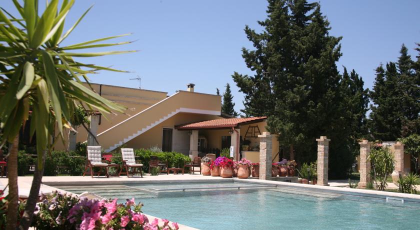 particolare piscina Masseria Quadrelli Otranto, Lecce