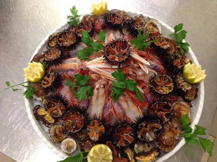 piatti di pesce nei ristoranti salentini convenzionati con i trilocali in affitto a Gallipoli (Lecce