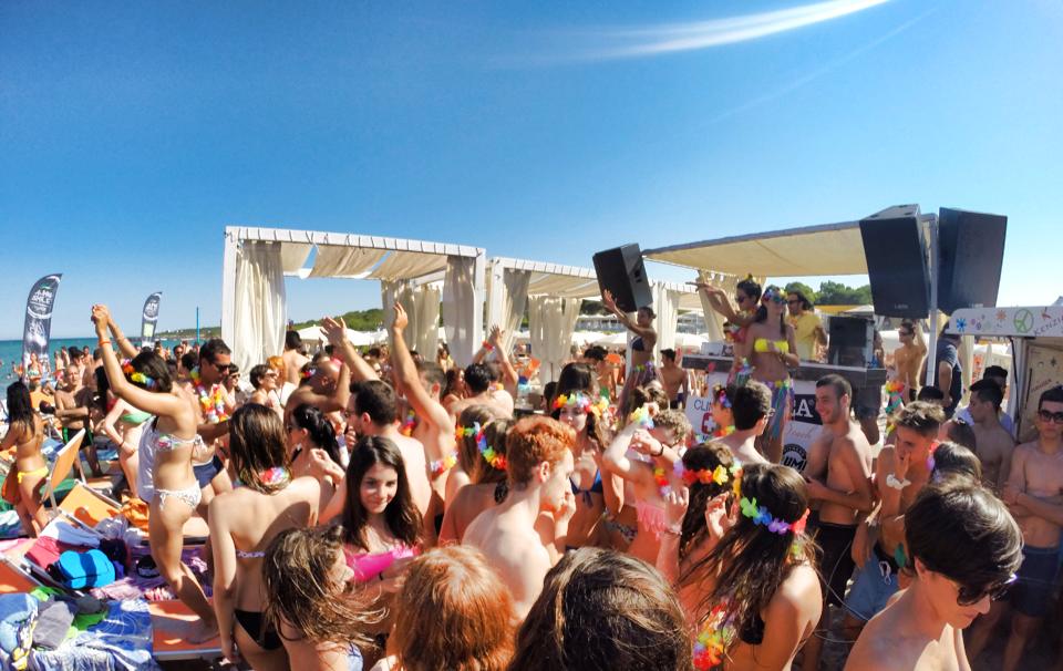 divertimento e feste in spiaggia al Lido Balnearea di Otranto