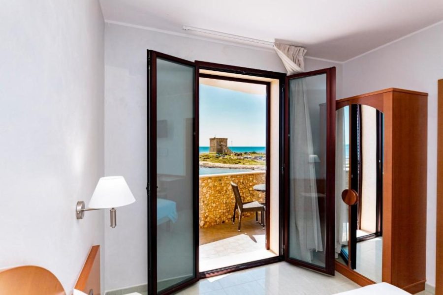 Hotel Alba direttamente sul mare a Torre Lapillo (Porto Cesareo) su Salento.it