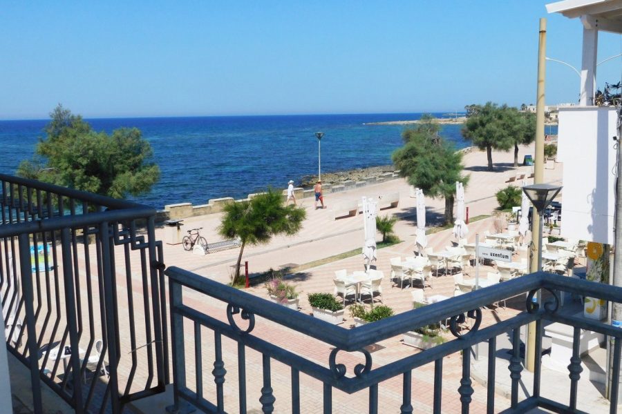 Due appartamenti vista mare a torre san giovanni