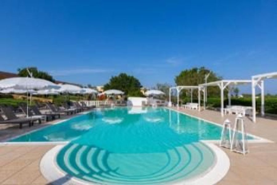 Hotel Gallipoli Resort con piscina a Gallipoli su Salento.it