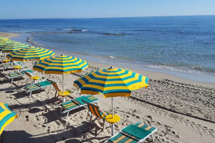 Centro Vacanze Lido Smeraldo direttamente sul mare a Frigole (Lecce) su Salento.it