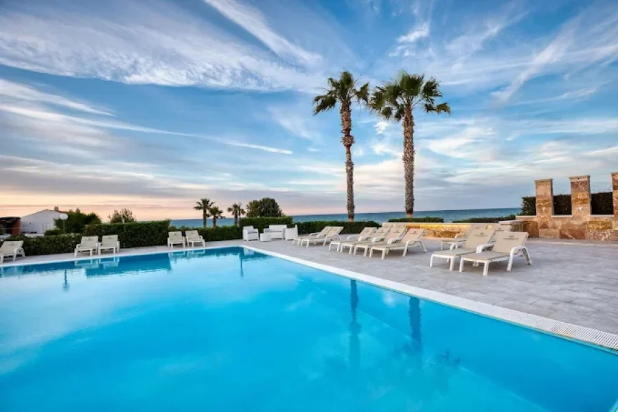 Villaggio Cala del principe Torre Mileto in provincia di Foggia su Salento.it