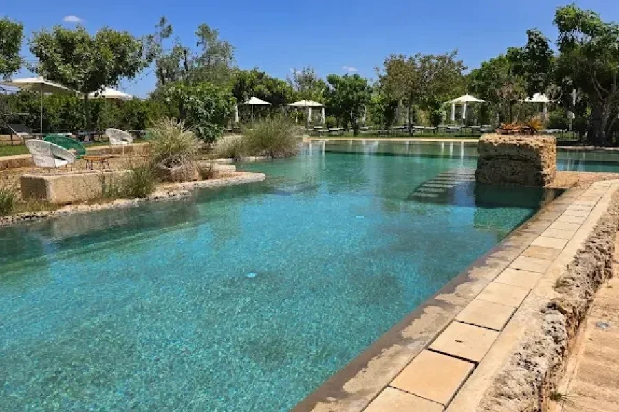 Agriturismo con camere e ristorante con piscina a Novoli (Lecce) su Salento.it
