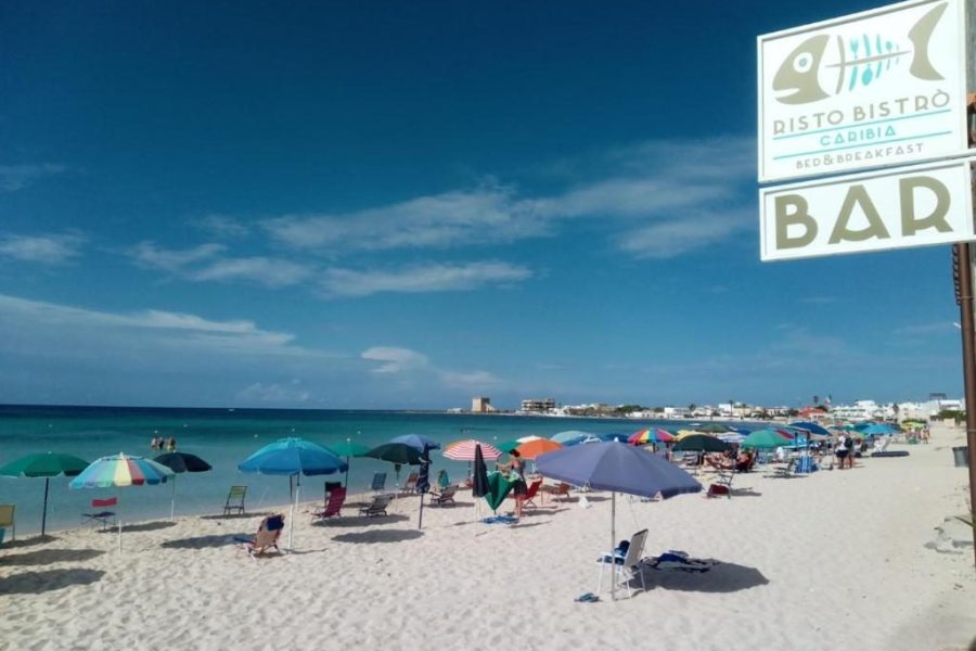 BeB Caribia a Torre Lapillo, camere sulla spiaggia su Salento.it