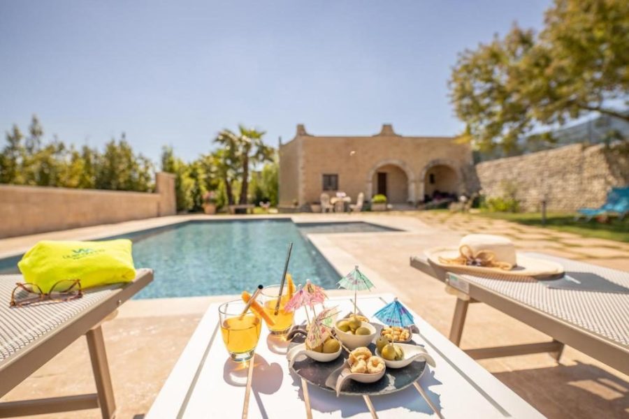 Villa Funny con piscina, per 6 persone a Carpignano Salentino