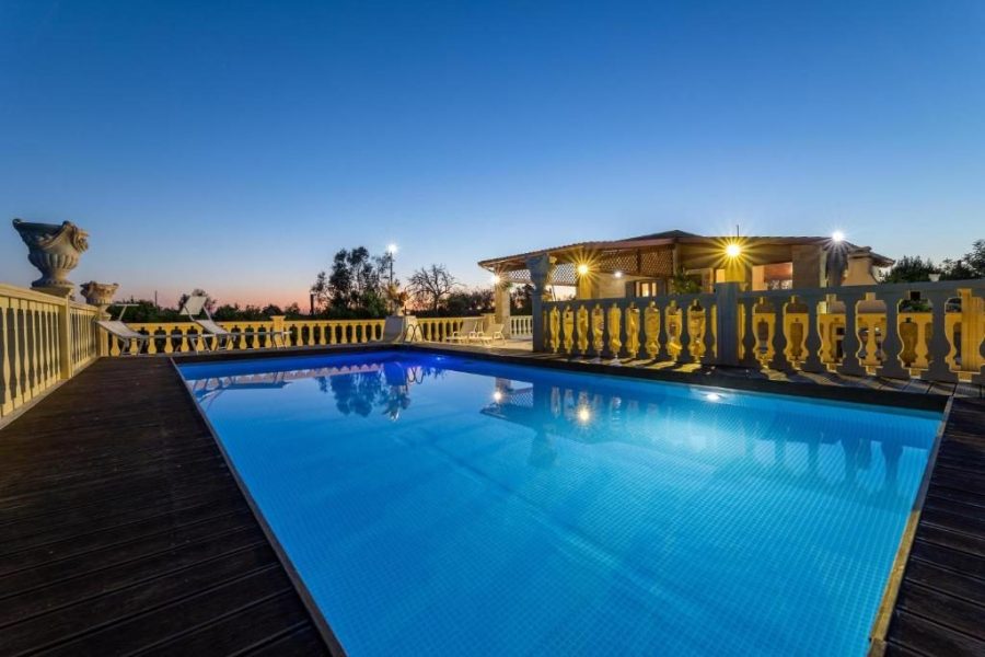 Villa Maila con piscina, ideale per 5 persone a Marina di Funnuvojere (Corsano) su Salento.it