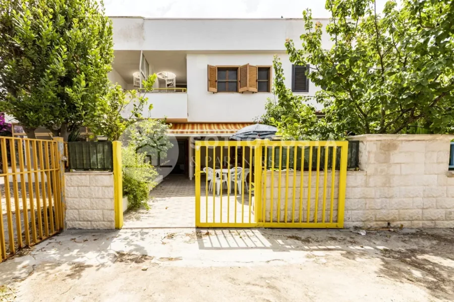 Villetta indipendente per 4-6 persone in affitto sul mare a Torre Lapillo su Salento.it