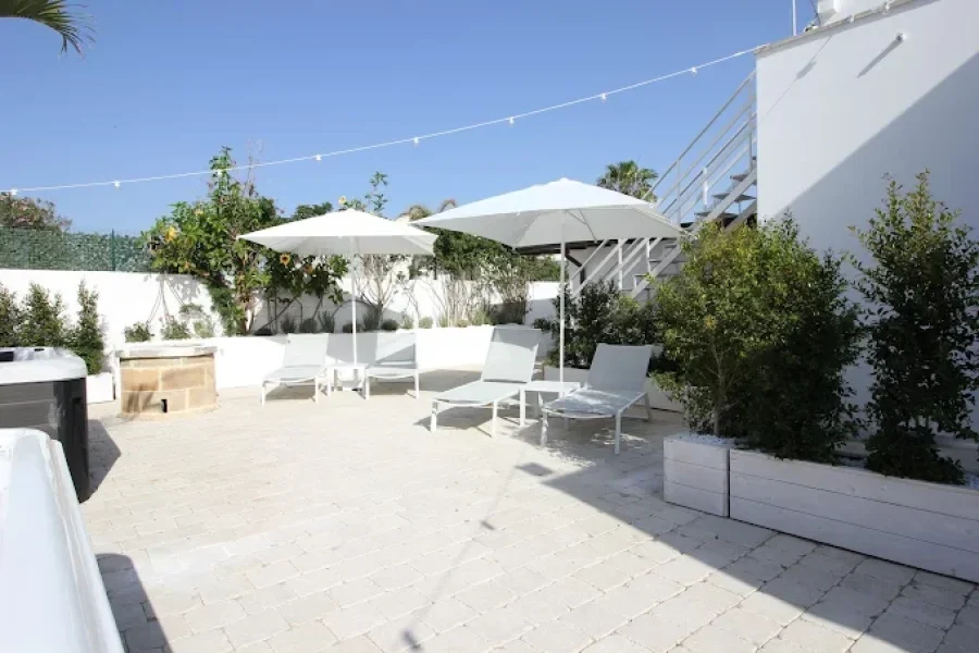 Villa Rosa a Racale, vicino Ugento, su Salento.it