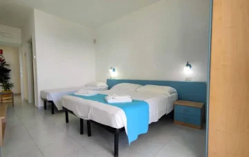 Tripla con vista mare