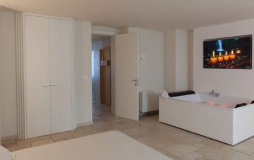 Senior Suite Specchia del Corno