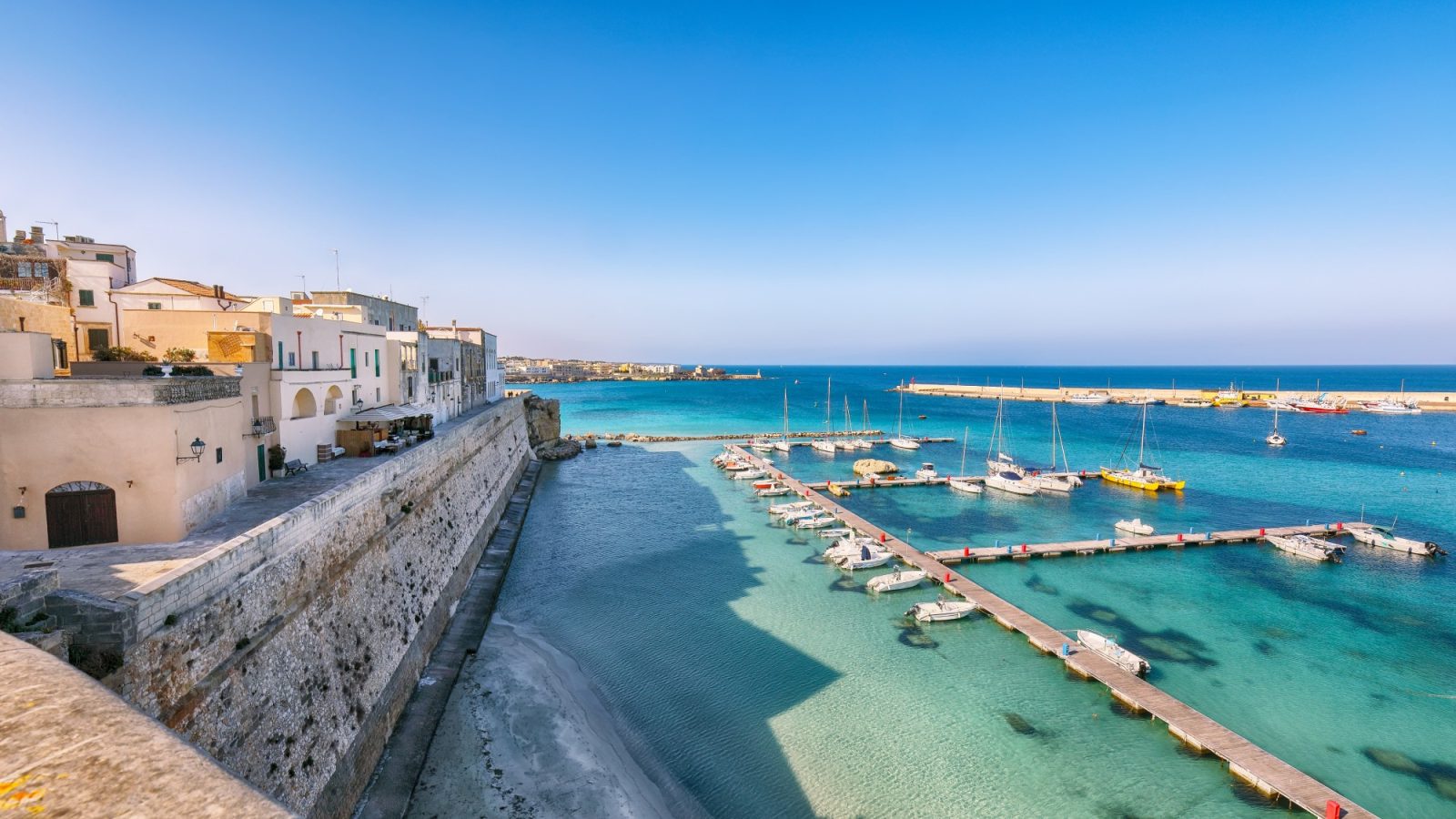 Otranto - Otranto: le mura e il mare