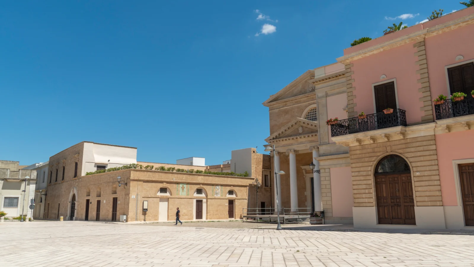Ugento - Ugento: Piazza San Vincenzo